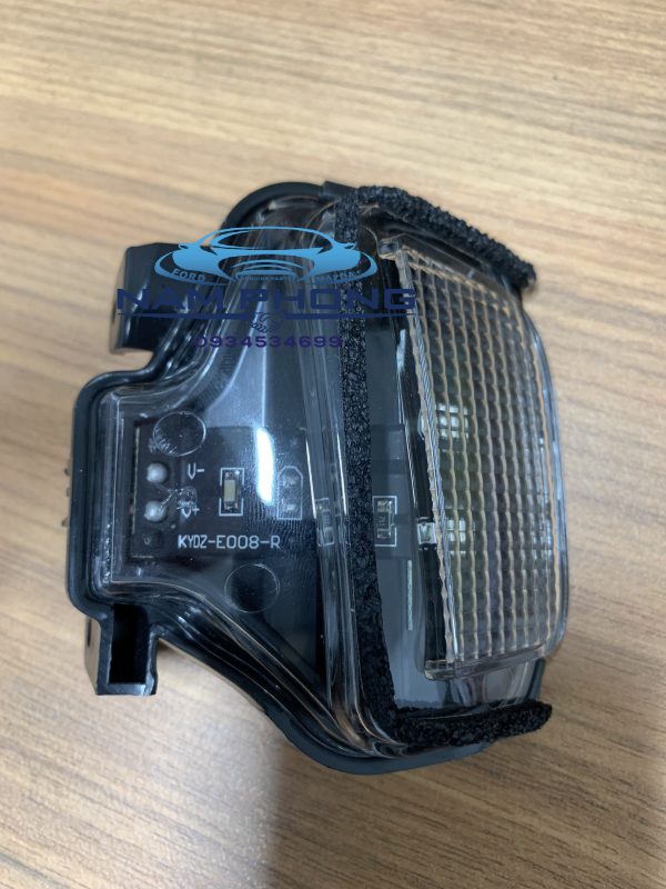 Đèn xi nhan trên gương Mazda CX5 11-13 RH LD - D09W69122