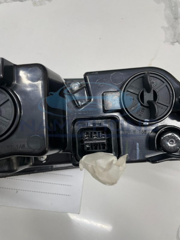 Đèn hậu dưới VinFast VF5 19 - 24 bên phụ RH Xịn - 73060302AC